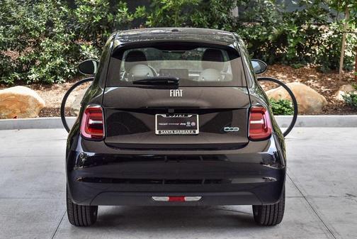 2025 FIAT 500e Giorgio Armani FWD