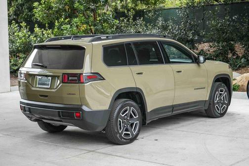 '41 2026 Jeep Cherokee Laredo
