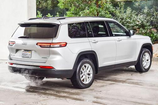 2022 Jeep Grand Cherokee L Laredo