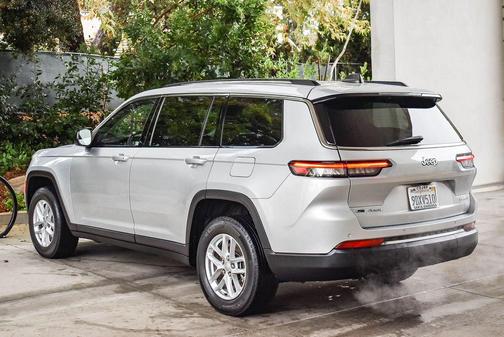 2022 Jeep Grand Cherokee L Laredo