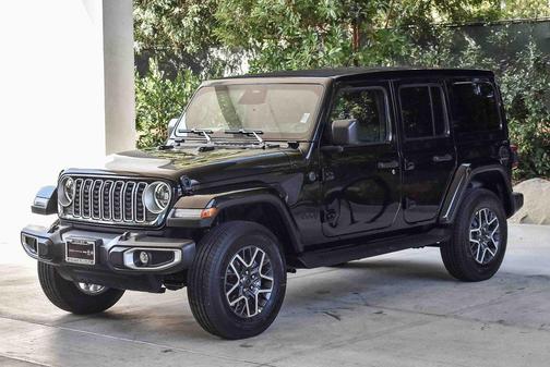 2026 Jeep Wrangler 4-Door Sahara 4x4