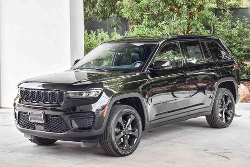 2025 Jeep Grand Cherokee Altitude