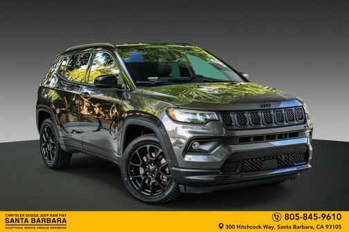 Granite Crystal Metallic Clearcoat 2023 Jeep Compass Latitude