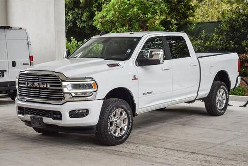 2024 RAM 2500 Laramie Crew Cab 4x4 6'4' Box