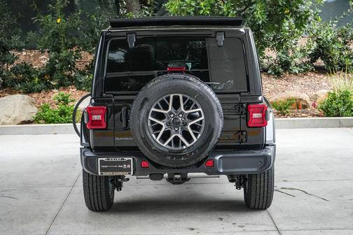 black clearcoat 2026 Jeep Wrangler 4-Door Sahara 4x4