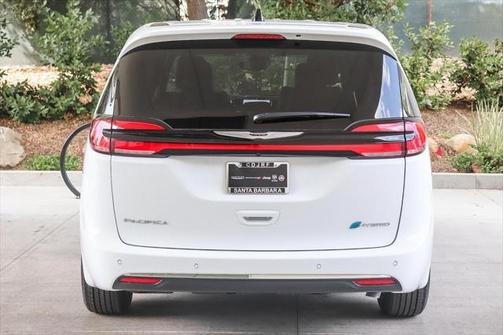 2025 Chrysler Pacifica Hybrid Select