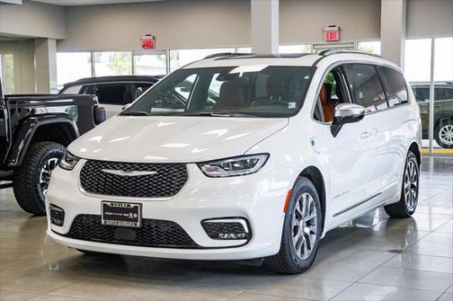 2025 Chrysler Pacifica L