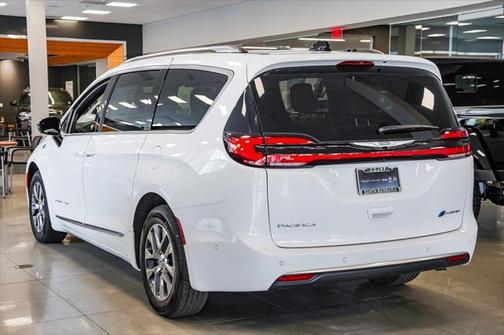 2025 Chrysler Pacifica L