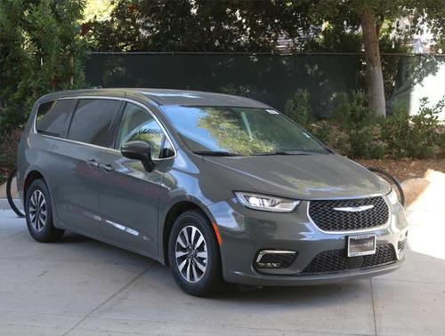 2023 Chrysler Pacifica Hybrid Touring L