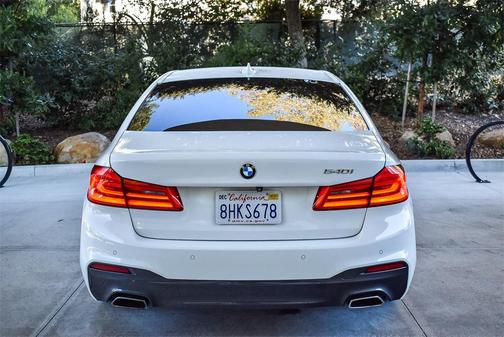 2019 BMW 540 540i