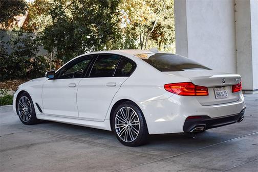 2019 BMW 540 540i