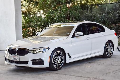 2019 BMW 540 540i
