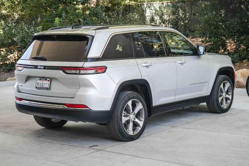 Silver Zynith 2022 Jeep Grand Cherokee 4xe Base