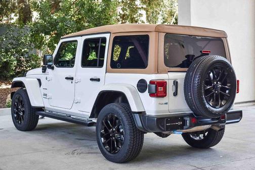 2022 Jeep Wrangler Unlimited 4xe Sahara