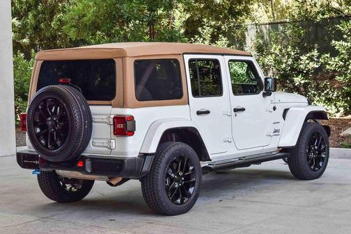 2022 Jeep Wrangler Unlimited 4xe Sahara