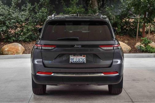 2022 Jeep Grand Cherokee 4xe Base