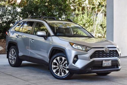 2020 Toyota RAV4 XLE Premium