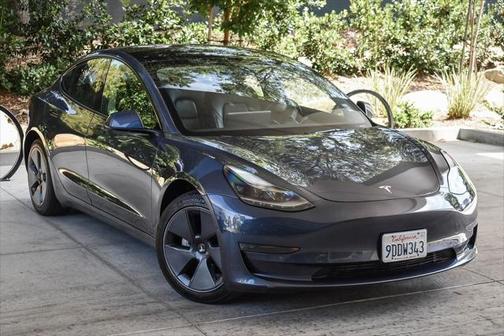 2022 Tesla Model 3 Standard Range