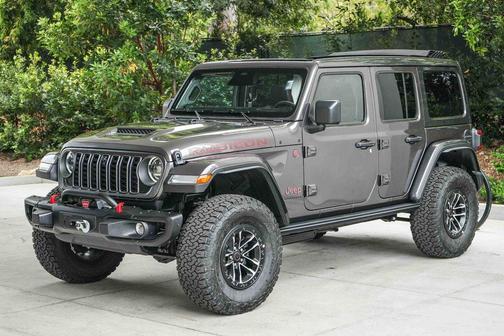 Granite Crystal Metallic Clearcoat 2026 Jeep Wrangler Rubicon