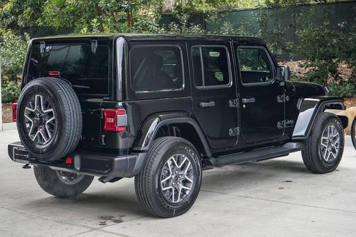 Black Clearcoat 2026 Jeep Wrangler 4-Door Sahara 4x4