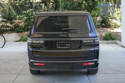 High Gloss Black 2026 Jeep Grand Wagoneer L Limited Reserve 4x4