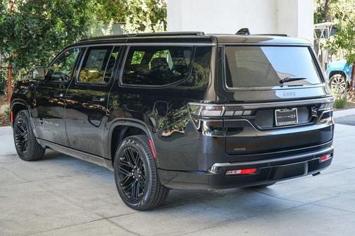 High Gloss Black 2026 Jeep Grand Wagoneer L Limited Reserve 4x4