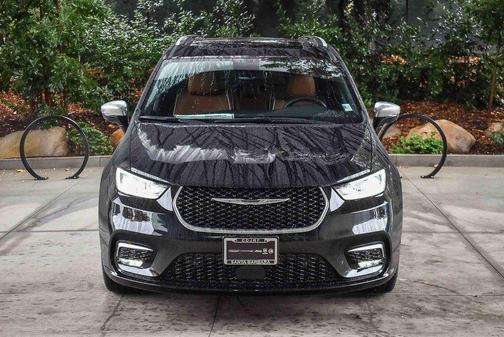 2026 Chrysler Pacifica L