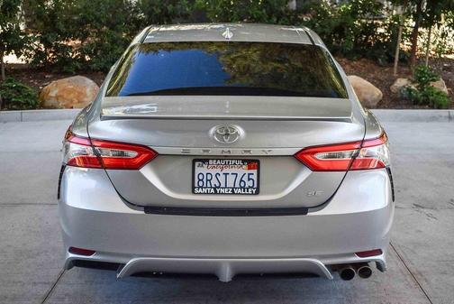 2020 Toyota Camry SE