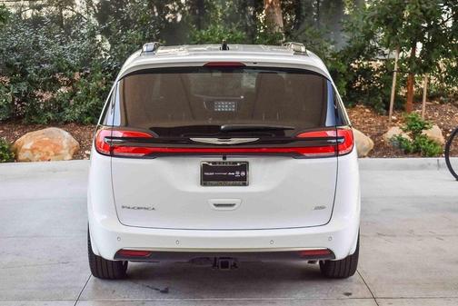 2026 Chrysler Pacifica L