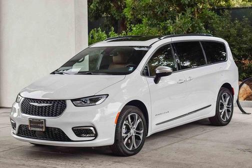 2026 Chrysler Pacifica L