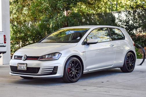 2015 Volkswagen Golf GTI 2.0T S 4-Door