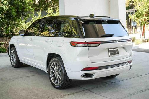 Bright White Clearcoat 2022 Jeep Grand Cherokee 4xe Summit