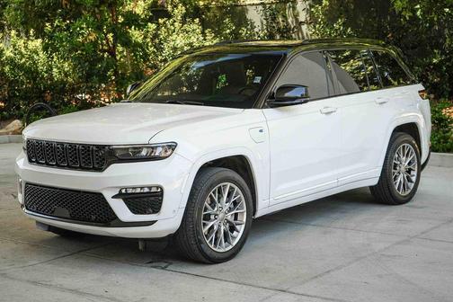 Bright White Clearcoat 2022 Jeep Grand Cherokee 4xe Summit