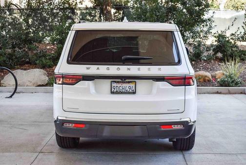 2022 Jeep Wagoneer Series III 4x4