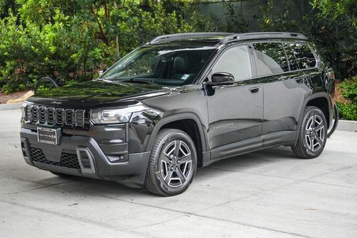 Diamond Black Crystal Pearlcoat 2026 Jeep Cherokee Limited