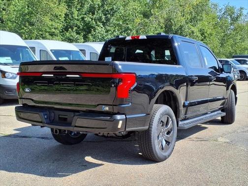 2025 Ford F-150 Lightning LARIAT