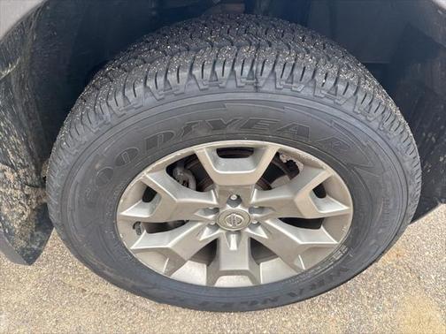 2021 Nissan Frontier SV