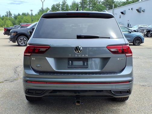 Platinum Gray Metallic 2024 Volkswagen Tiguan 2.0T SE R-Line Black 4MOTION