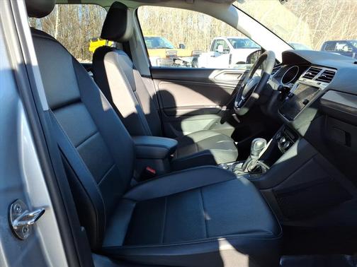 2020 Volkswagen Tiguan 2.0T SE 4MOTION