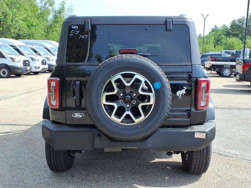 Shadow Black 2026 Ford Bronco Outer Banks