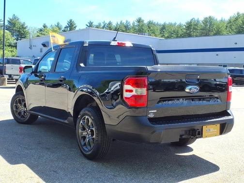 Shadow Black 2024 Ford Maverick XLT