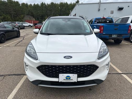2022 Ford Escape Titanium