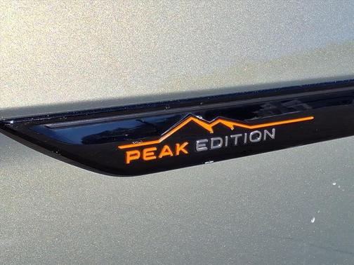 2024 Volkswagen Atlas 2.0T SE w/Technology 4MOTION