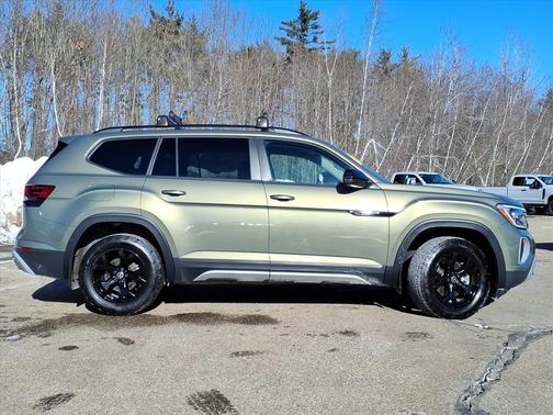 2024 Volkswagen Atlas 2.0T SE w/Technology 4MOTION