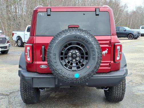 Ruby Red Metallic Tinted Clearcoat 2026 Ford Bronco Badlands