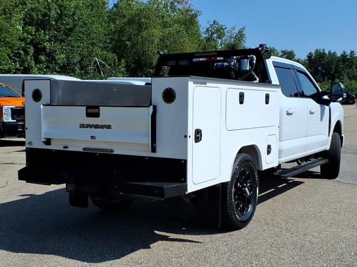 Oxford White 2024 Ford F-350 XLT