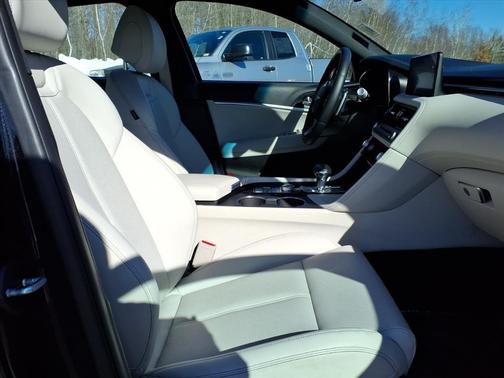 2025 Genesis G70 2.5T RWD