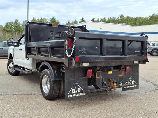 Oxford White 2024 Ford F-350 XLT