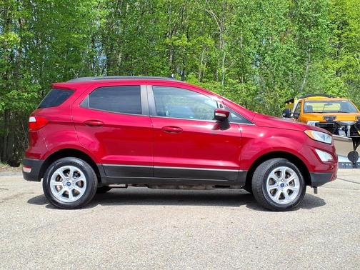 Ruby Red Metallic 2019 Ford EcoSport SE