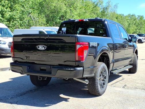 Agate Black Metallic 2026 Ford F-150 XLT